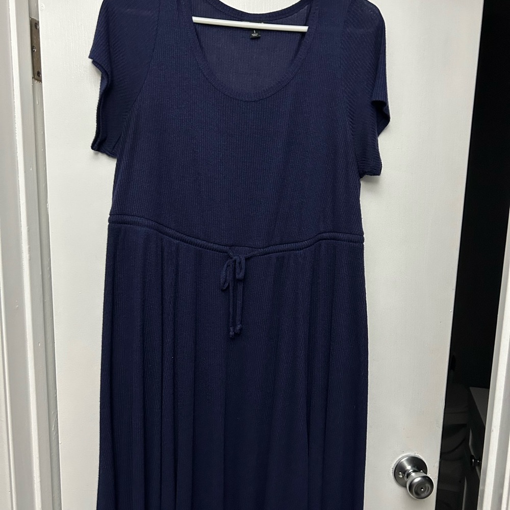 Navy blue Torrid dress size 1. Super comfortable.